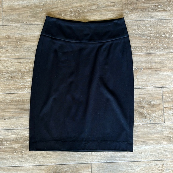 CAbi Dresses & Skirts - NWOT Cabi Black Pencil Skirt #225 Size 0